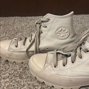 🖤 LAST CHANCE SALE! 🖤 Desert sand high top converse - Size 6!